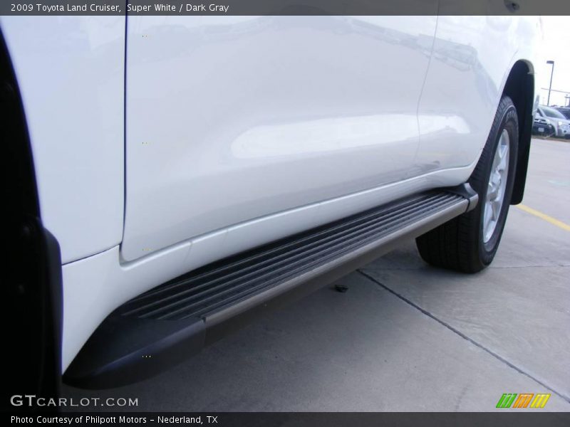 Super White / Dark Gray 2009 Toyota Land Cruiser