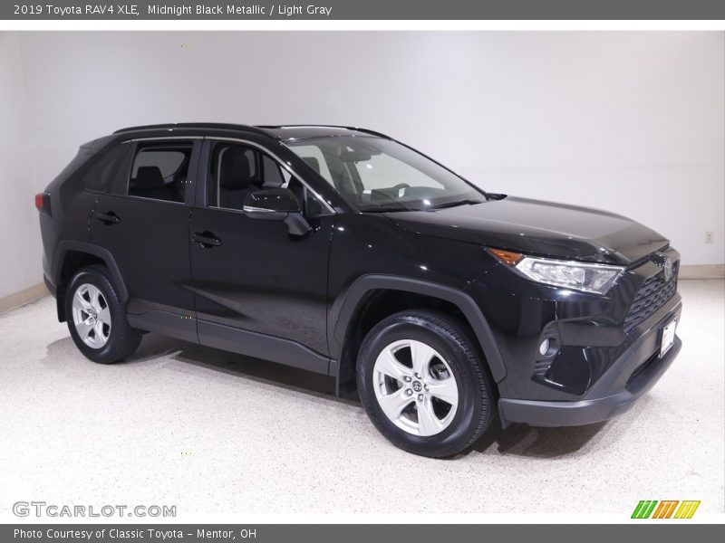 Midnight Black Metallic / Light Gray 2019 Toyota RAV4 XLE