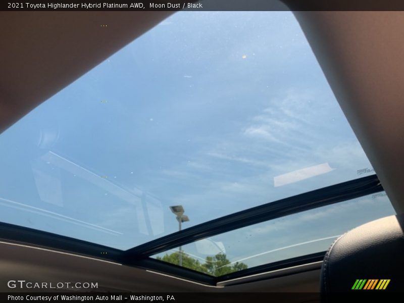 Moon Dust / Black 2021 Toyota Highlander Hybrid Platinum AWD