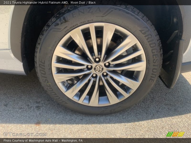 Moon Dust / Black 2021 Toyota Highlander Hybrid Platinum AWD