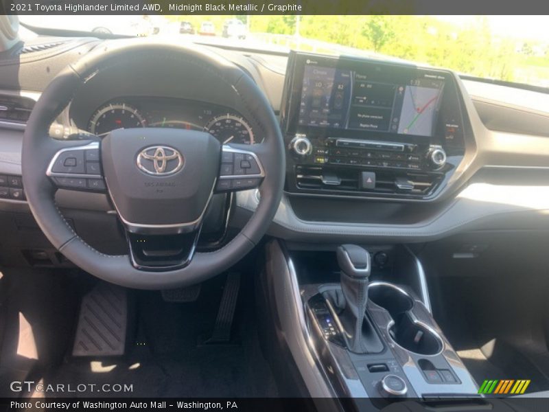 Midnight Black Metallic / Graphite 2021 Toyota Highlander Limited AWD