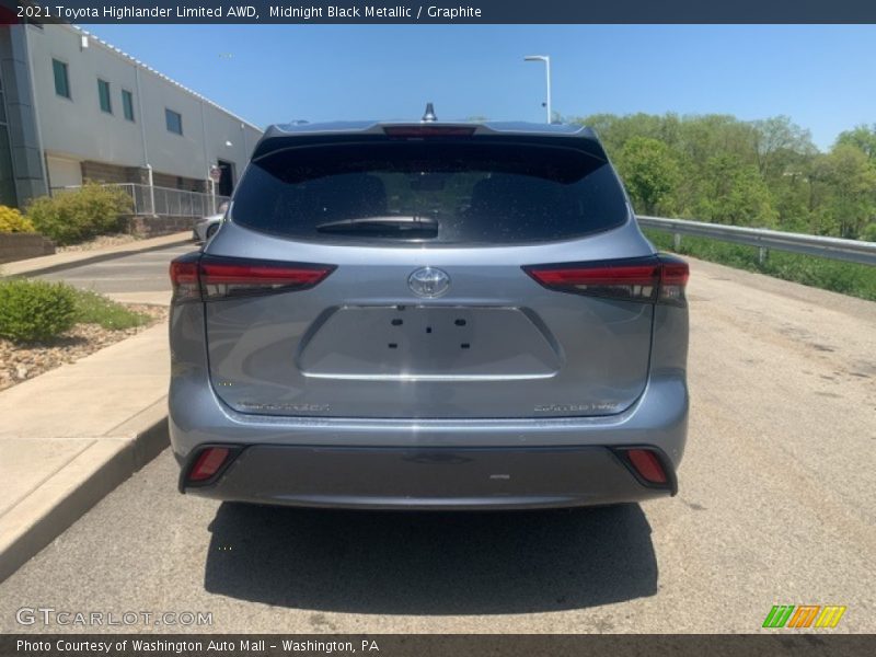 Midnight Black Metallic / Graphite 2021 Toyota Highlander Limited AWD