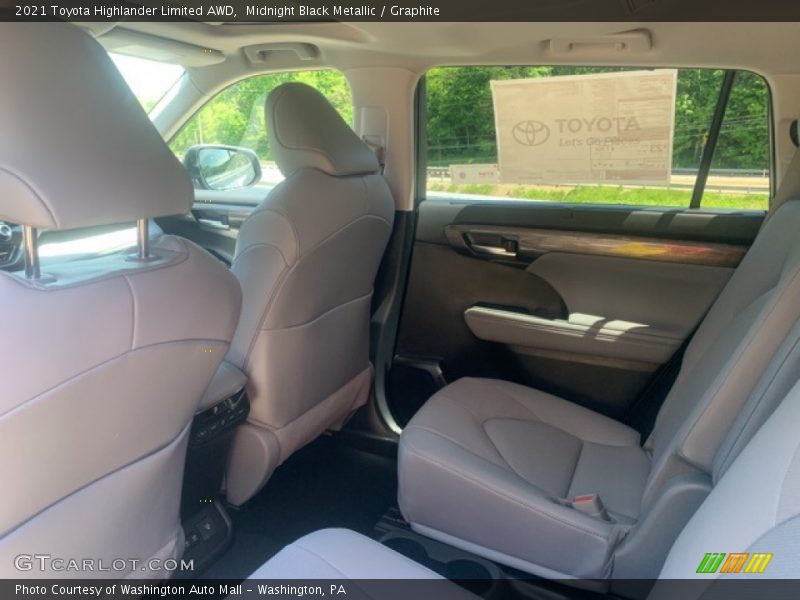 Midnight Black Metallic / Graphite 2021 Toyota Highlander Limited AWD