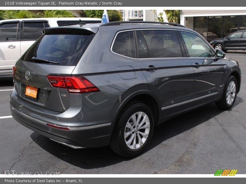 Platinum Gray Metallic / Storm Gray 2018 Volkswagen Tiguan SE