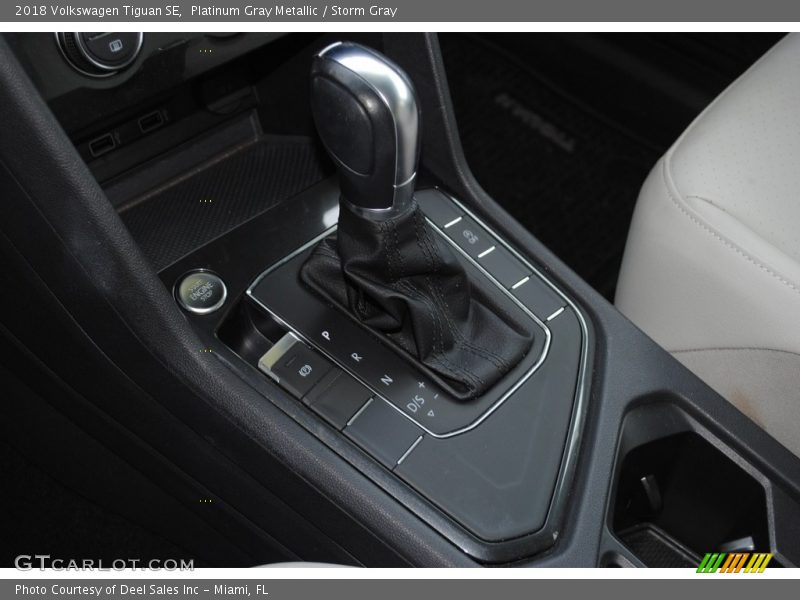 Platinum Gray Metallic / Storm Gray 2018 Volkswagen Tiguan SE