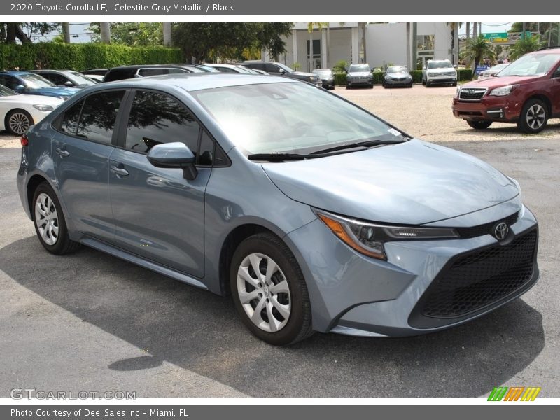 Front 3/4 View of 2020 Corolla LE