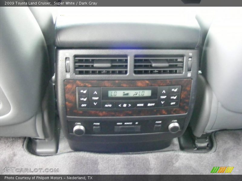 Super White / Dark Gray 2009 Toyota Land Cruiser