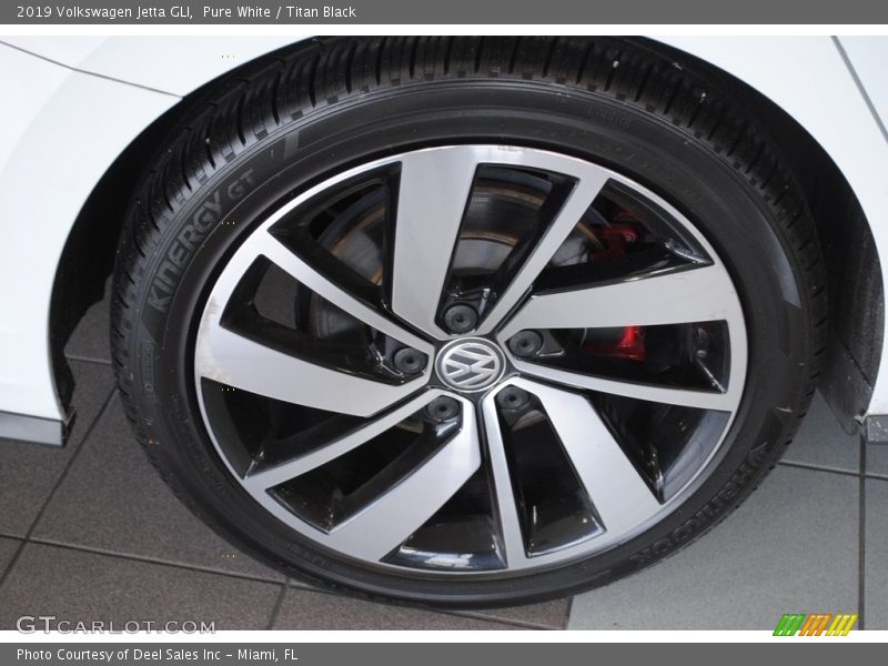 Pure White / Titan Black 2019 Volkswagen Jetta GLI
