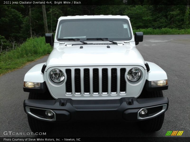 Bright White / Black 2021 Jeep Gladiator Overland 4x4