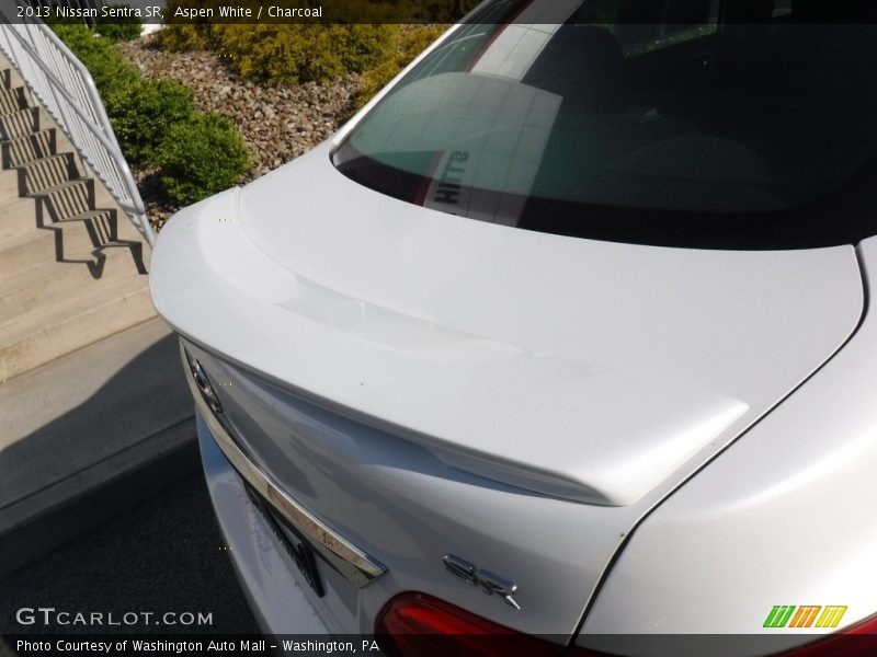 Aspen White / Charcoal 2013 Nissan Sentra SR