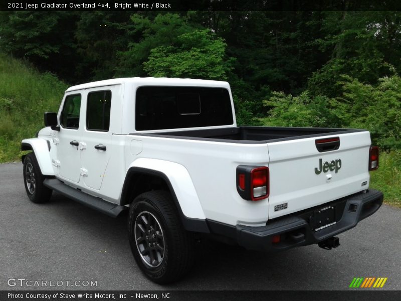 Bright White / Black 2021 Jeep Gladiator Overland 4x4