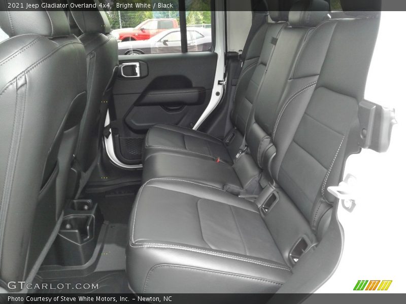 Bright White / Black 2021 Jeep Gladiator Overland 4x4