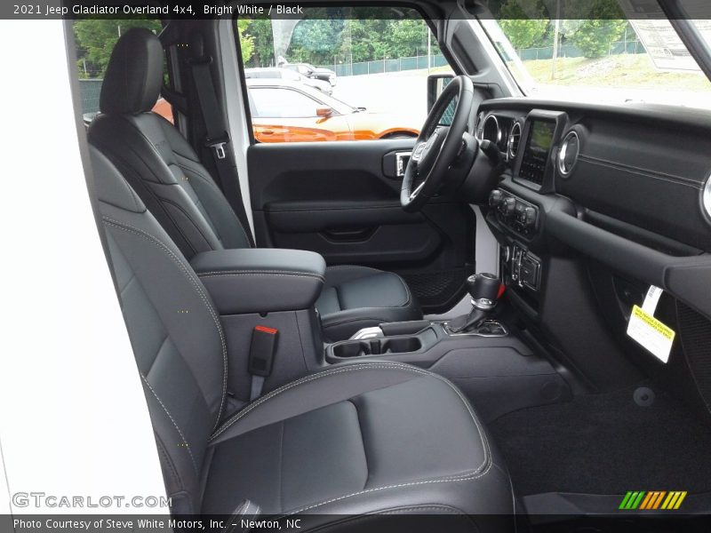 Bright White / Black 2021 Jeep Gladiator Overland 4x4
