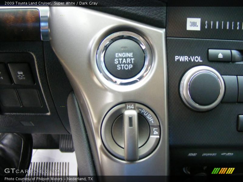 Super White / Dark Gray 2009 Toyota Land Cruiser