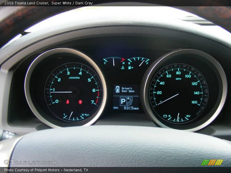 Super White / Dark Gray 2009 Toyota Land Cruiser