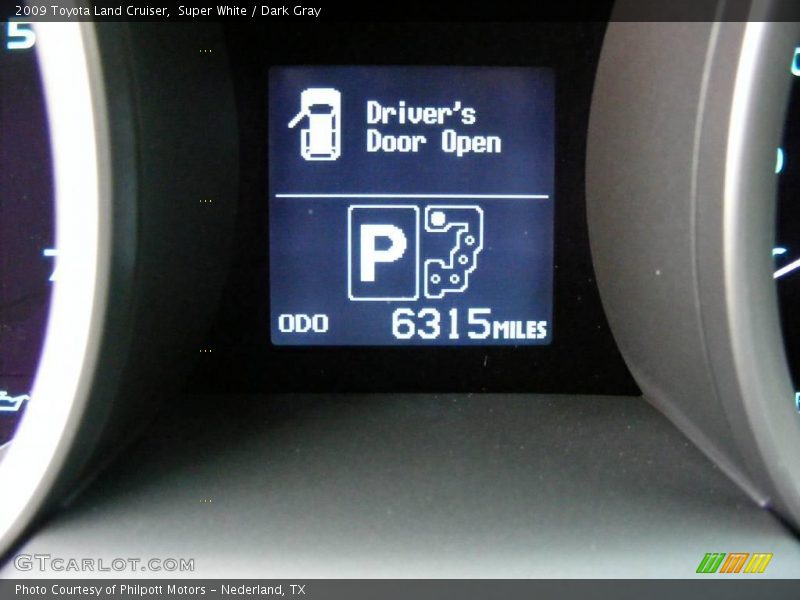 Super White / Dark Gray 2009 Toyota Land Cruiser