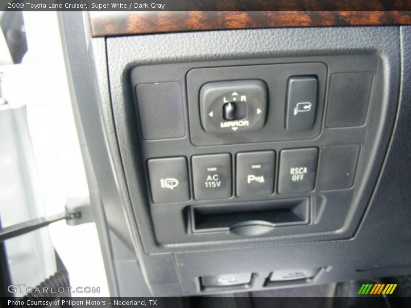 Super White / Dark Gray 2009 Toyota Land Cruiser