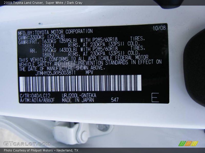 Super White / Dark Gray 2009 Toyota Land Cruiser