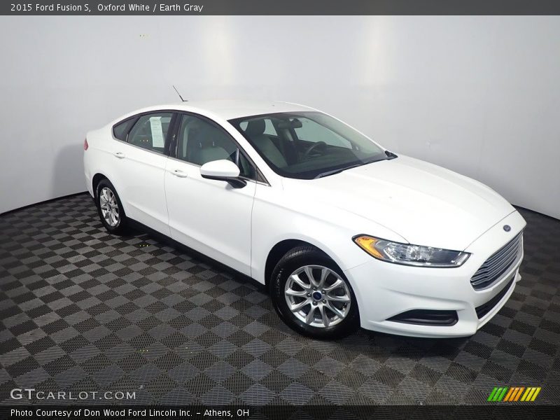 Oxford White / Earth Gray 2015 Ford Fusion S