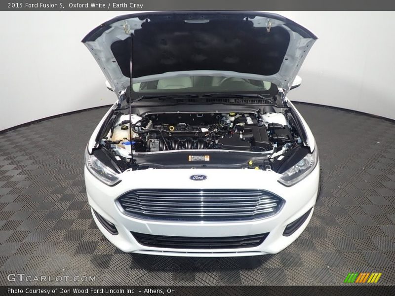 Oxford White / Earth Gray 2015 Ford Fusion S