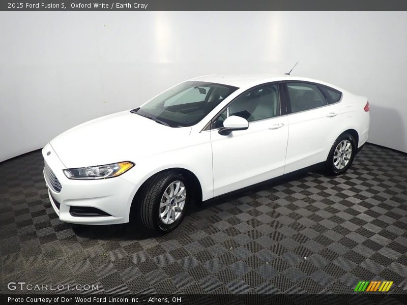 Oxford White / Earth Gray 2015 Ford Fusion S
