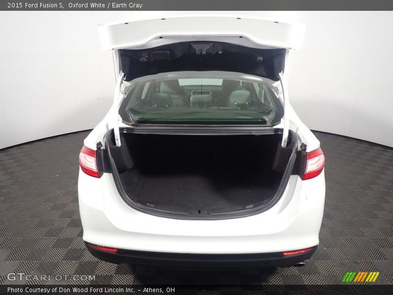 Oxford White / Earth Gray 2015 Ford Fusion S
