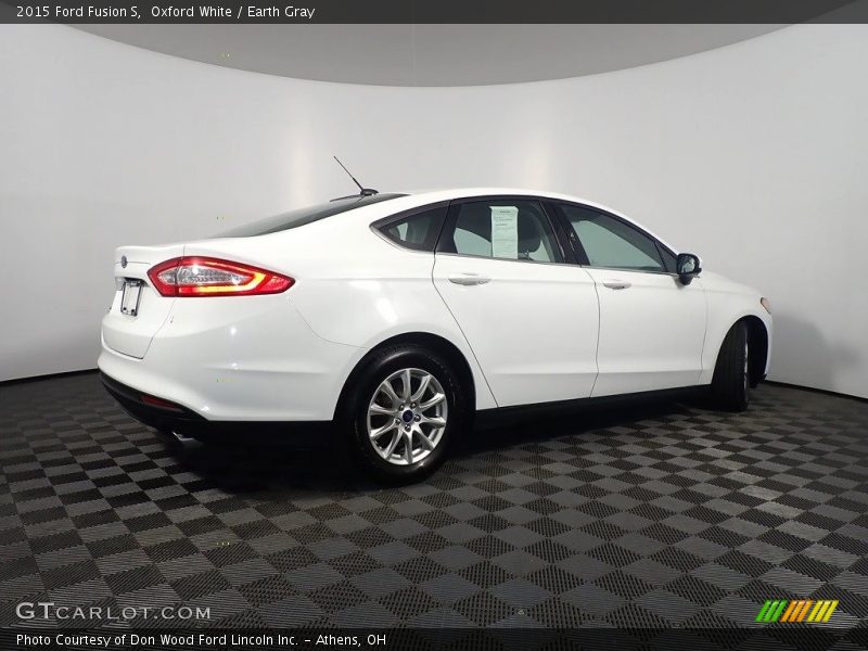 Oxford White / Earth Gray 2015 Ford Fusion S