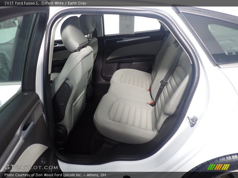 Oxford White / Earth Gray 2015 Ford Fusion S