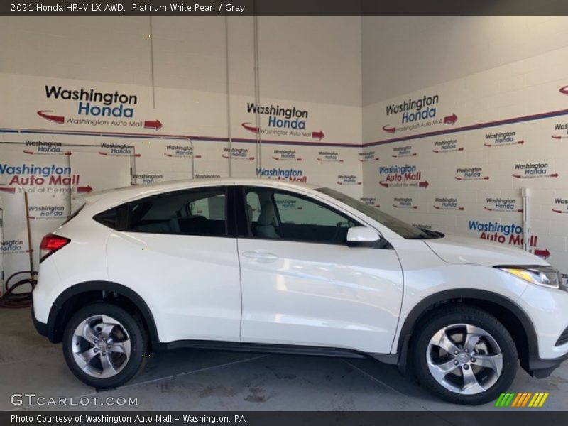 Platinum White Pearl / Gray 2021 Honda HR-V LX AWD
