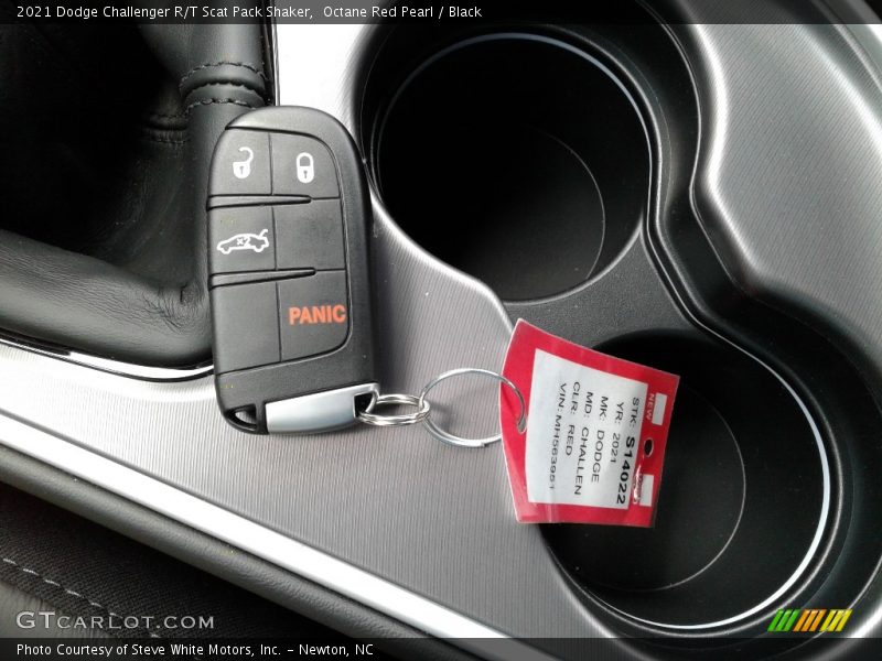 Keys of 2021 Challenger R/T Scat Pack Shaker