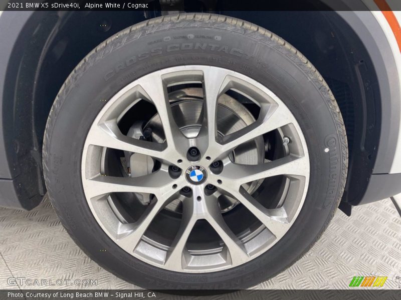 Alpine White / Cognac 2021 BMW X5 sDrive40i