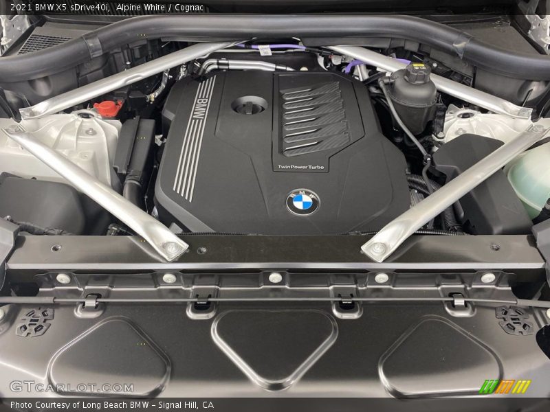Alpine White / Cognac 2021 BMW X5 sDrive40i