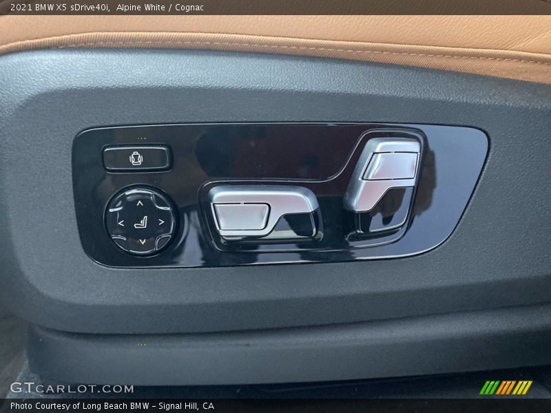 Alpine White / Cognac 2021 BMW X5 sDrive40i