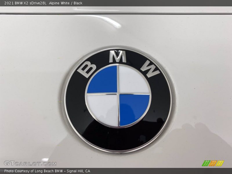Alpine White / Black 2021 BMW X2 sDrive28i