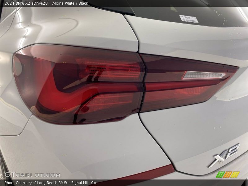 Alpine White / Black 2021 BMW X2 sDrive28i