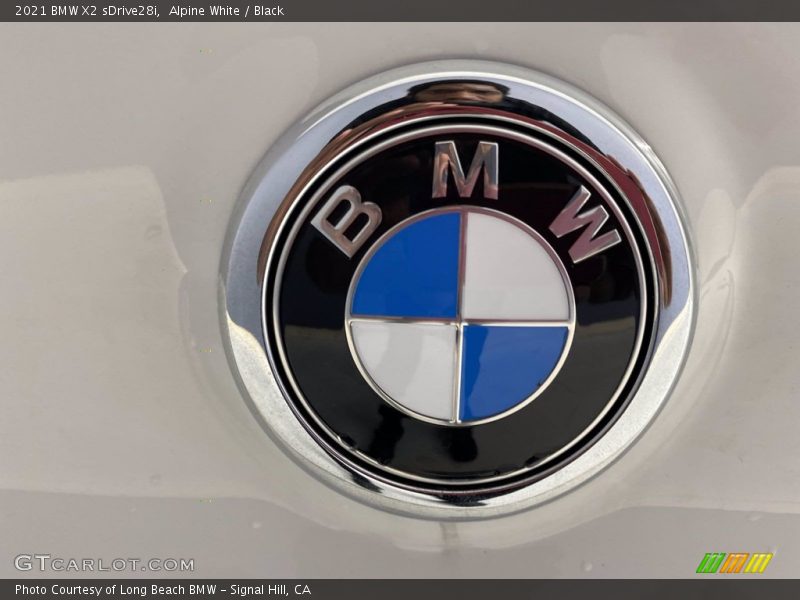 Alpine White / Black 2021 BMW X2 sDrive28i