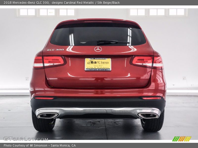 designo Cardinal Red Metallic / Silk Beige/Black 2018 Mercedes-Benz GLC 300
