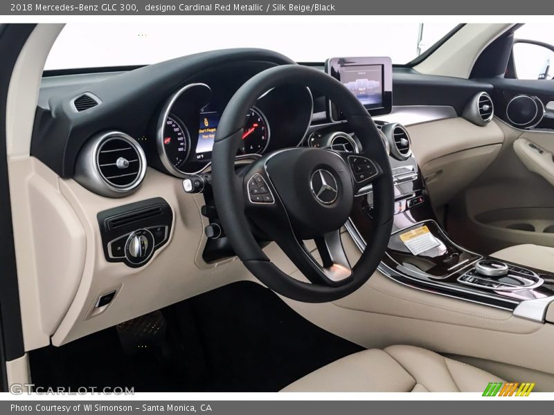 designo Cardinal Red Metallic / Silk Beige/Black 2018 Mercedes-Benz GLC 300