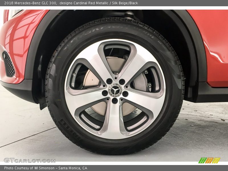 designo Cardinal Red Metallic / Silk Beige/Black 2018 Mercedes-Benz GLC 300