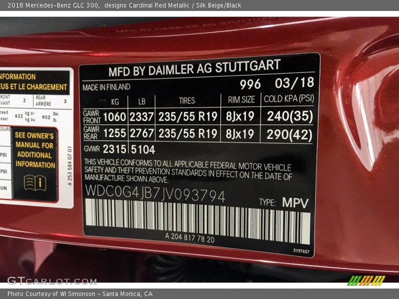 designo Cardinal Red Metallic / Silk Beige/Black 2018 Mercedes-Benz GLC 300