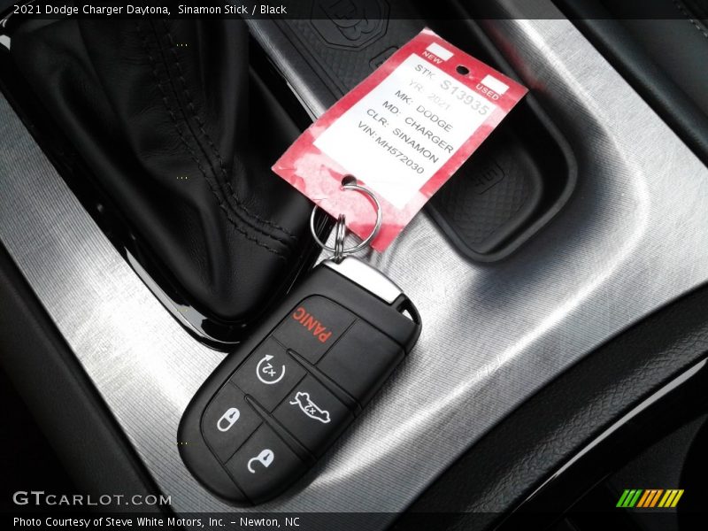 Sinamon Stick / Black 2021 Dodge Charger Daytona