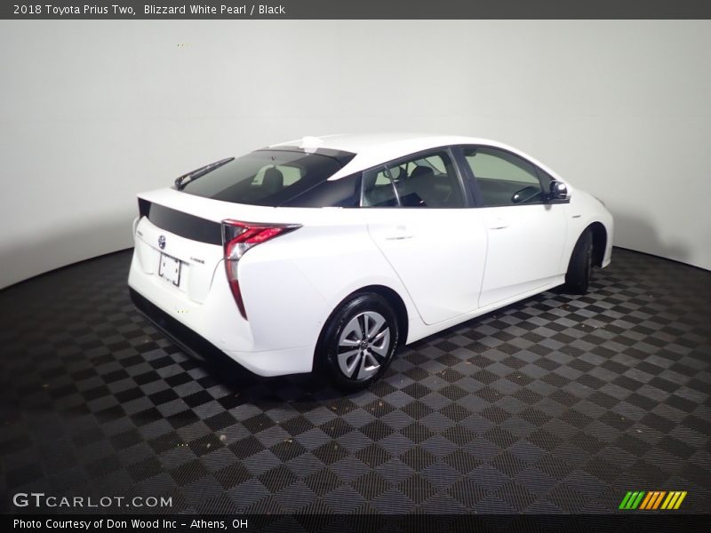 Blizzard White Pearl / Black 2018 Toyota Prius Two