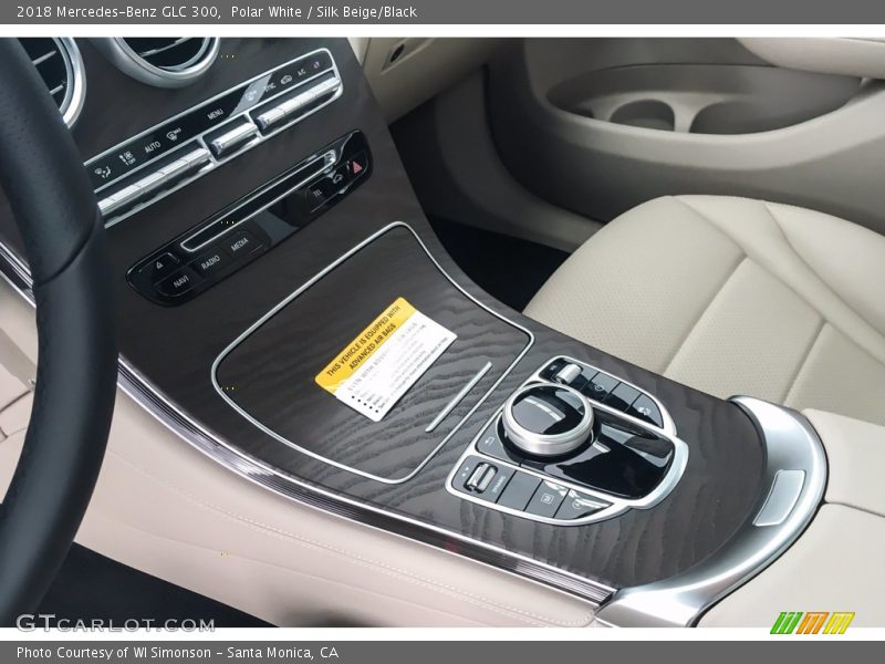 Polar White / Silk Beige/Black 2018 Mercedes-Benz GLC 300