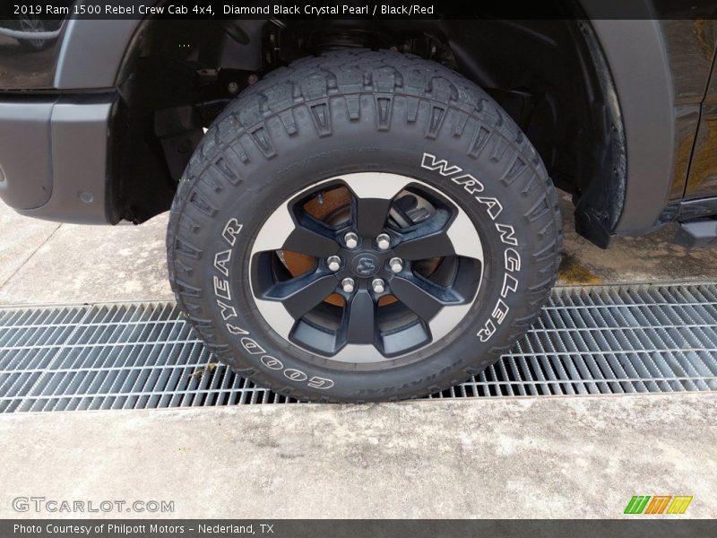 Diamond Black Crystal Pearl / Black/Red 2019 Ram 1500 Rebel Crew Cab 4x4