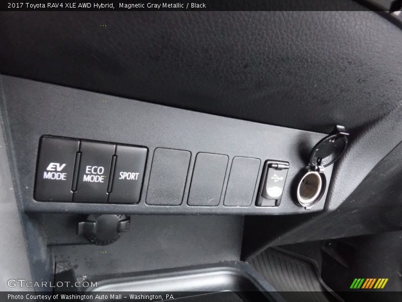 Magnetic Gray Metallic / Black 2017 Toyota RAV4 XLE AWD Hybrid