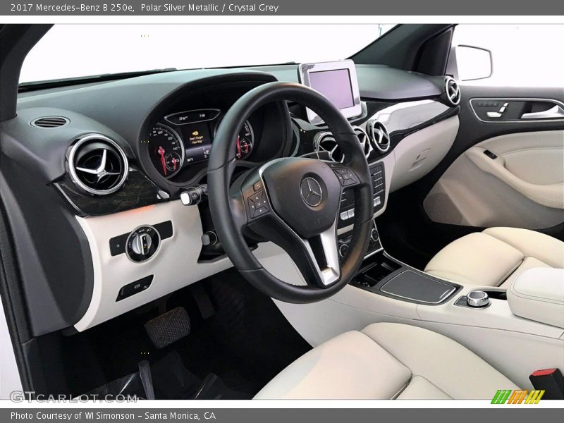 Polar Silver Metallic / Crystal Grey 2017 Mercedes-Benz B 250e