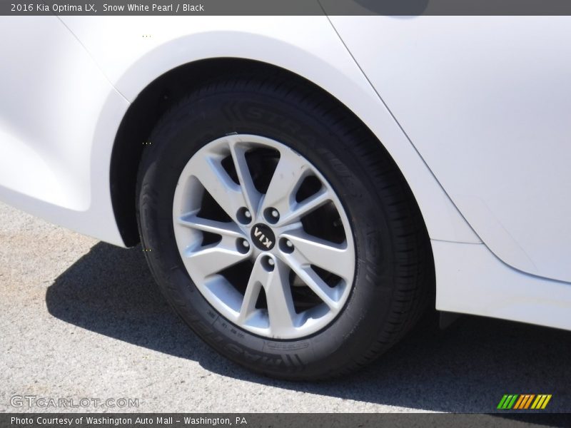 Snow White Pearl / Black 2016 Kia Optima LX