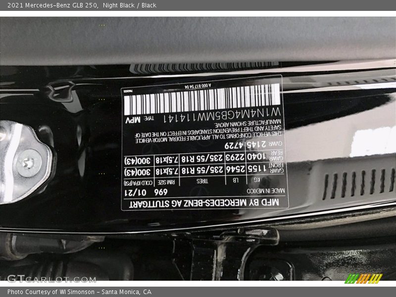 Night Black / Black 2021 Mercedes-Benz GLB 250