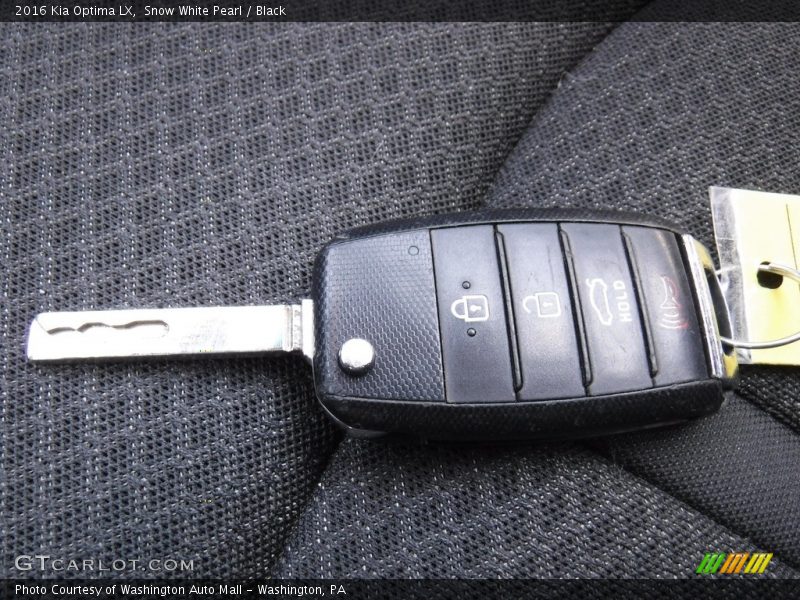 Snow White Pearl / Black 2016 Kia Optima LX