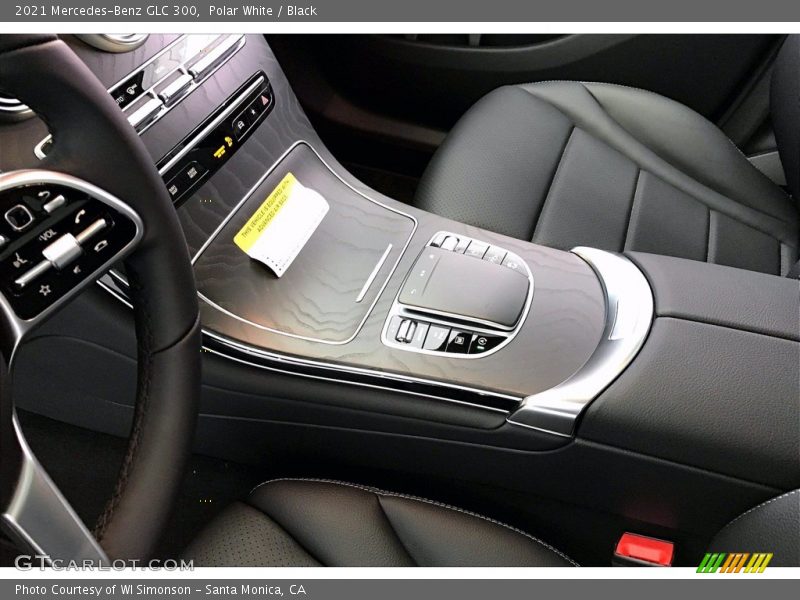 Polar White / Black 2021 Mercedes-Benz GLC 300